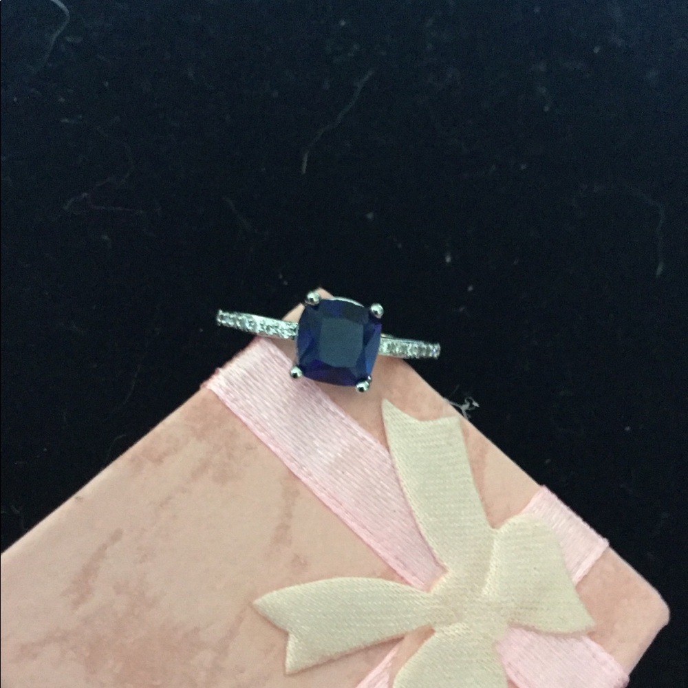 9.25 Sterling silver sapphire blue and white ring